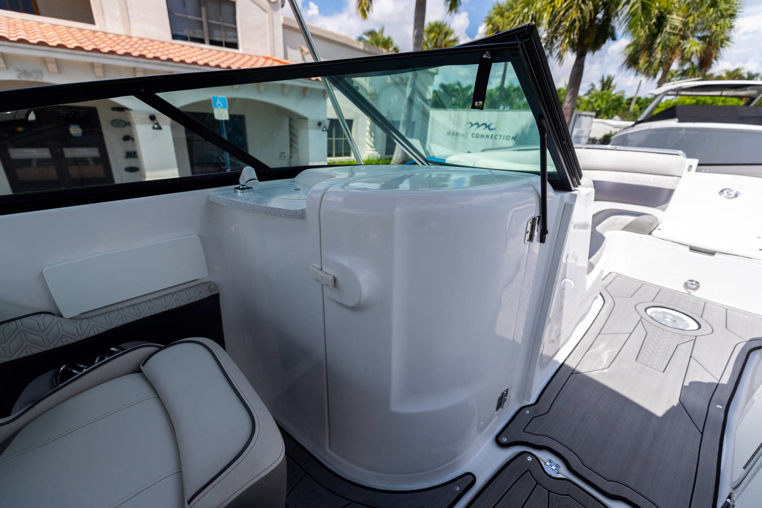 New 2023 Hurricane SunDeck 2486 OB #0282 image 23