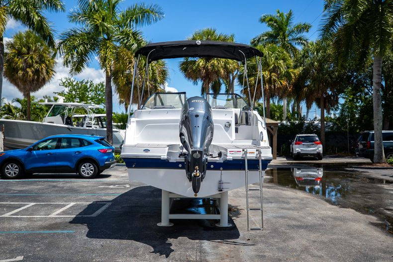 New 2022 Hurricane SunDeck OB SD 235 OB #7864 image 8