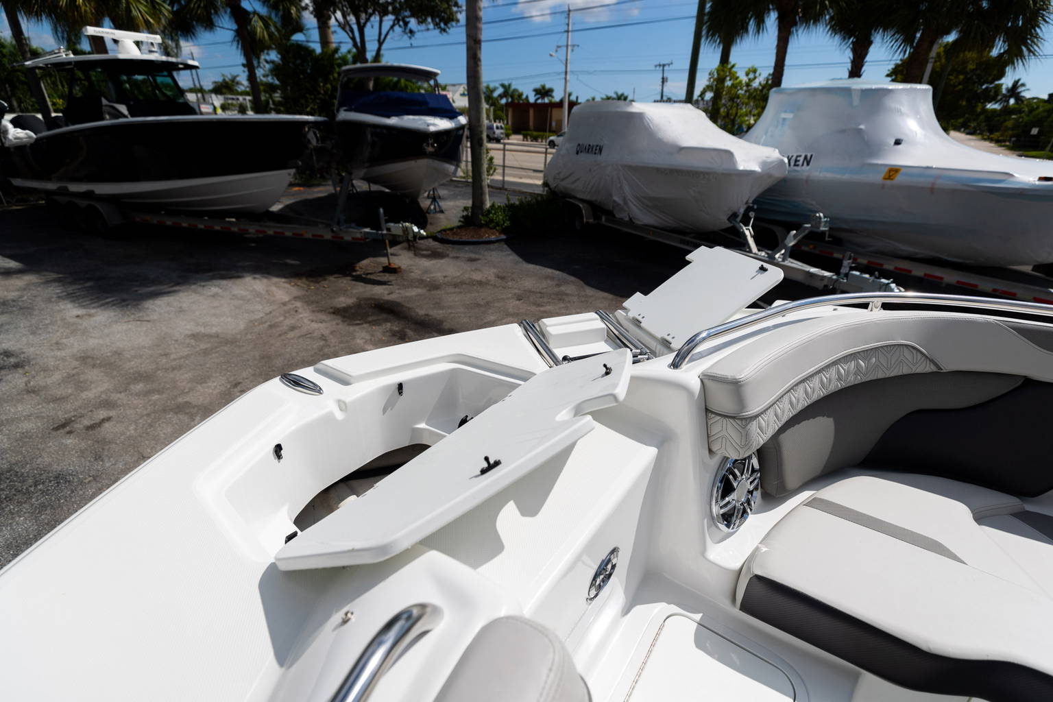 New 2023 Hurricane SunDeck 2200 OB #2028 image 36