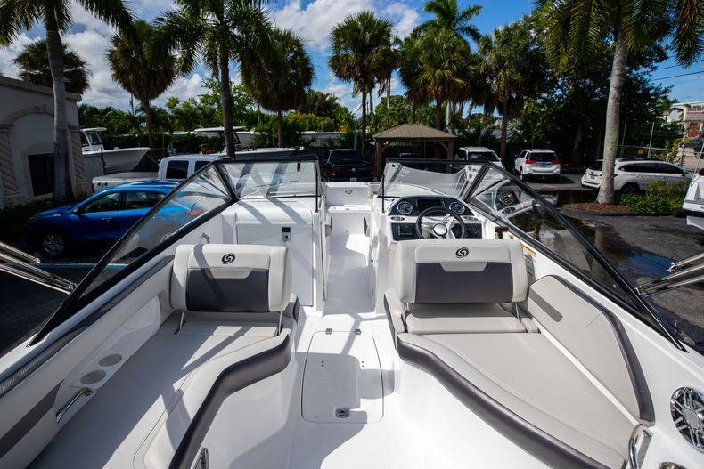 New 2022 Hurricane SunDeck OB SD 235 OB #7864 image 11