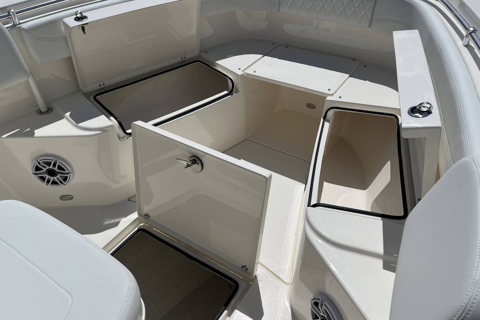 New 2024 Cobia 280 CC #D017 image 14