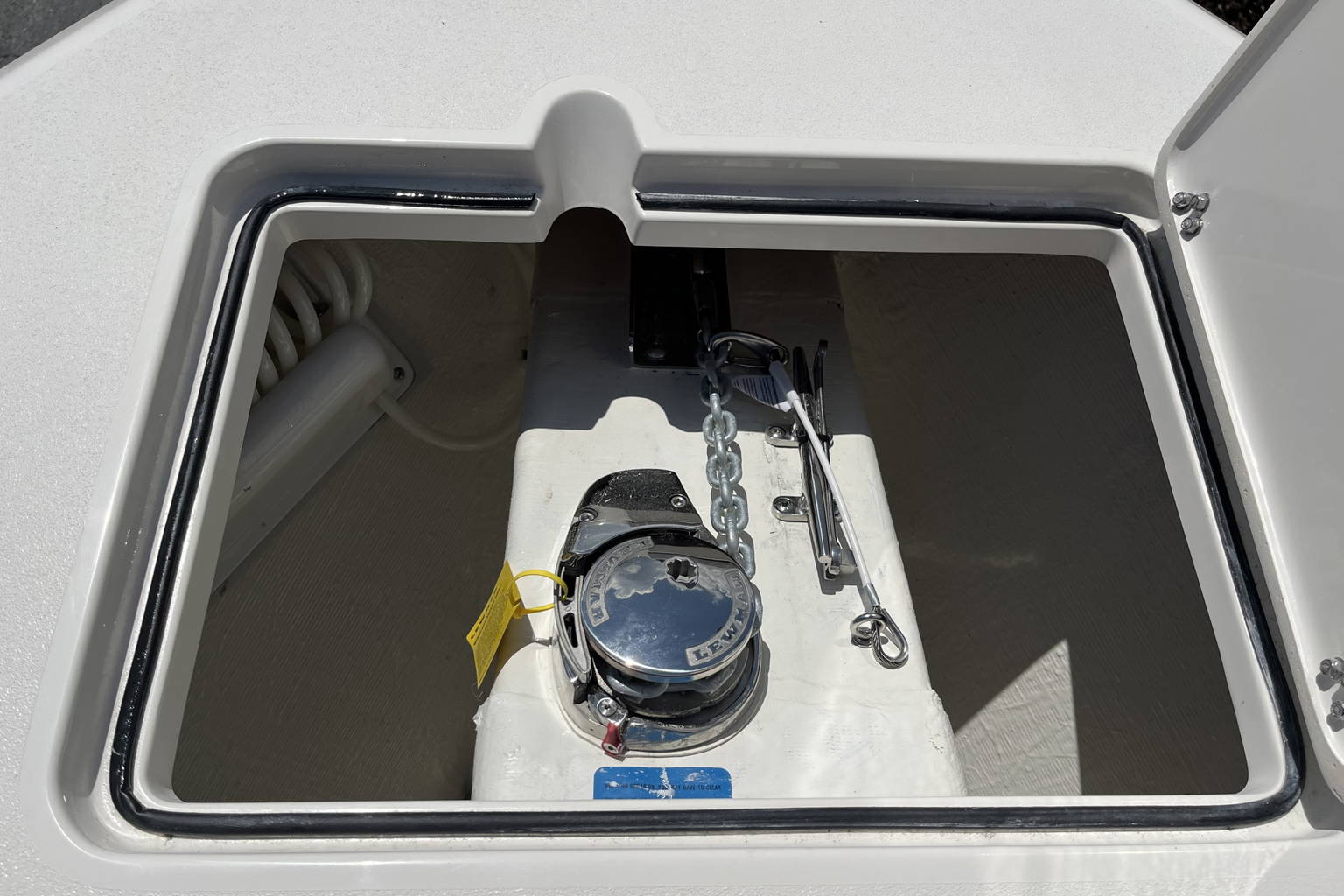 New 2024 Cobia 280 CC #D017 image 15