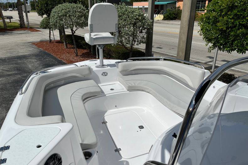 Alternative image of Hurricane Center Console SS 231 OB in Vero Beach, FL