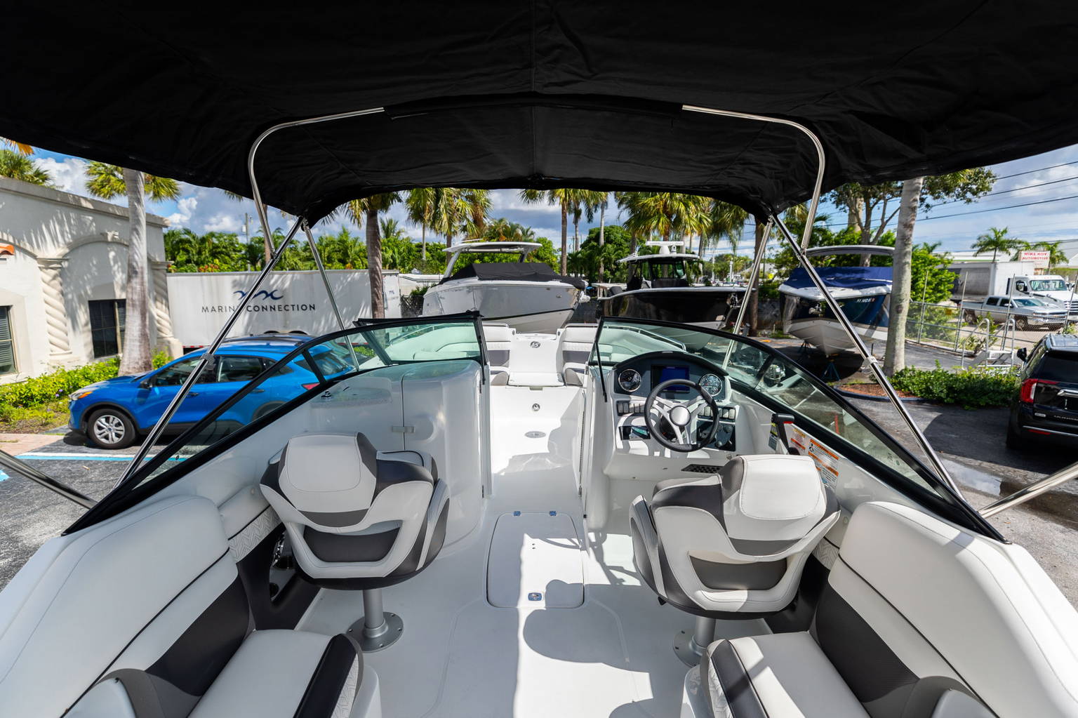 Alternative image of Hurricane SunDeck 2486 OB in West Palm Beach, FL
