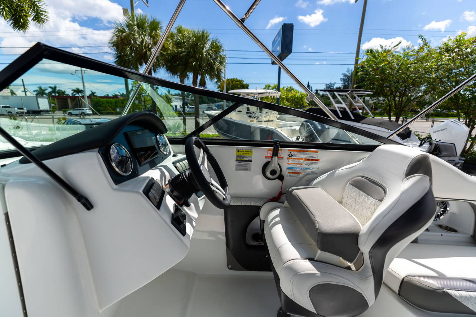 New 2023 Hurricane SunDeck 2486 OB #2448 image 15