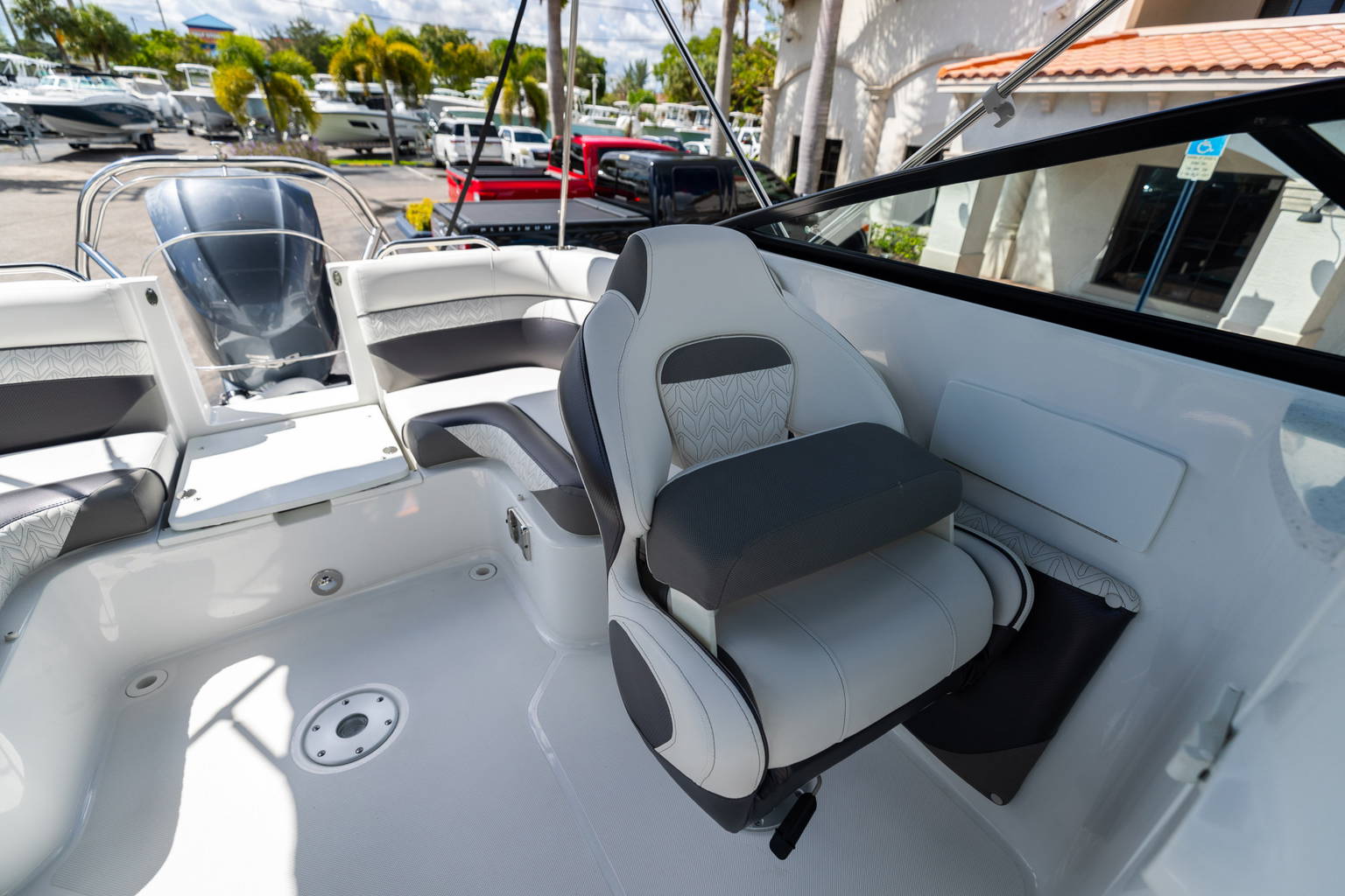 New 2023 Hurricane SunDeck 2486 OB #2448 image 27