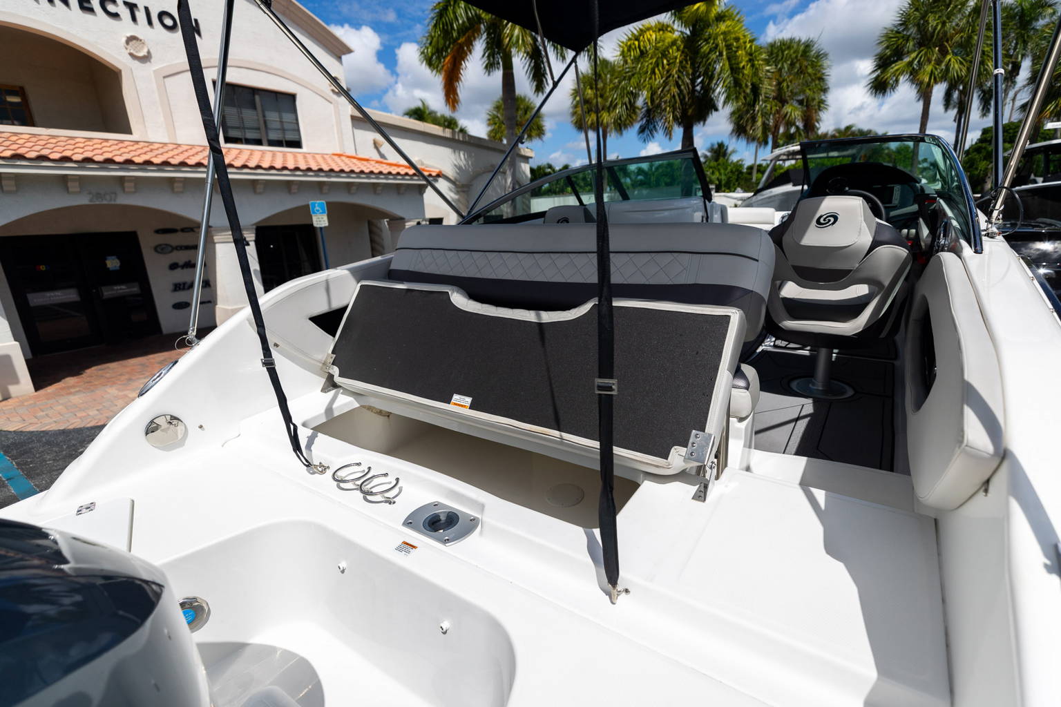 New 2023 Hurricane SunDeck OB SD 2410 OB #1999 image 10