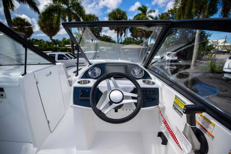 New 2022 Hurricane SunDeck OB SD 235 OB #7864 image 17