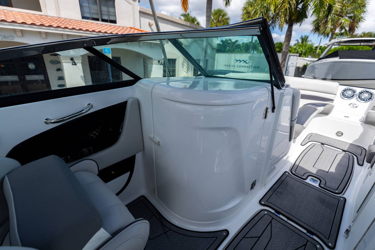 New 2023 Hurricane SunDeck OB SD 2410 OB #1999 image 20