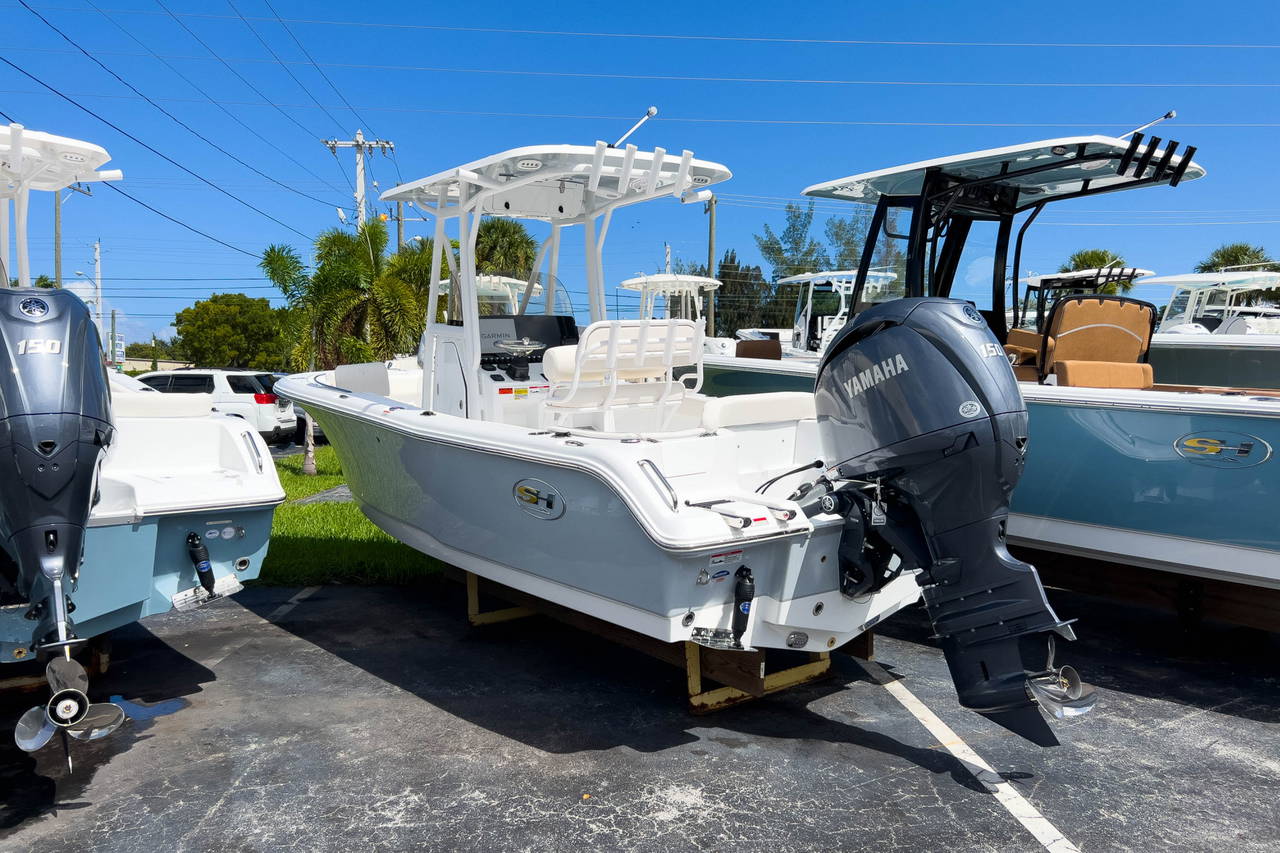 Main image of Sea Hunt Ultra 219 in Miami, FL