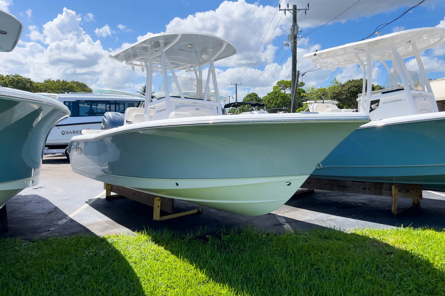 Alternative image of Sea Hunt Ultra 219 in Miami, FL