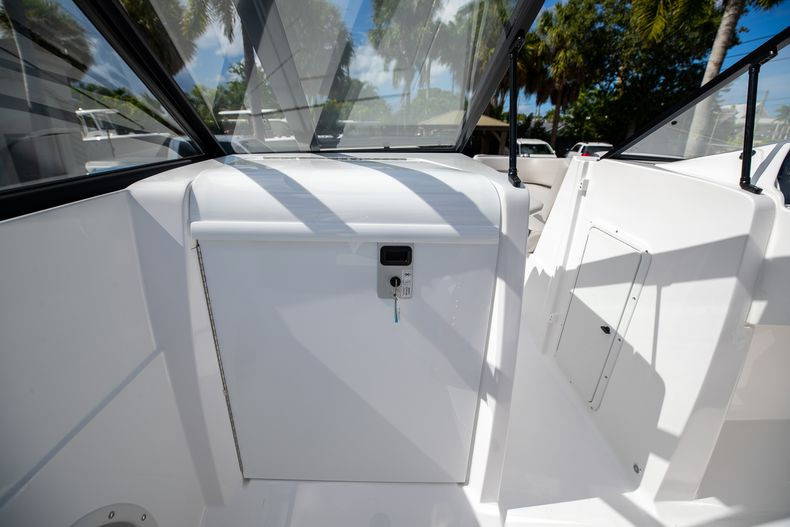 New 2022 Hurricane SunDeck OB SD 235 OB #7864 image 22