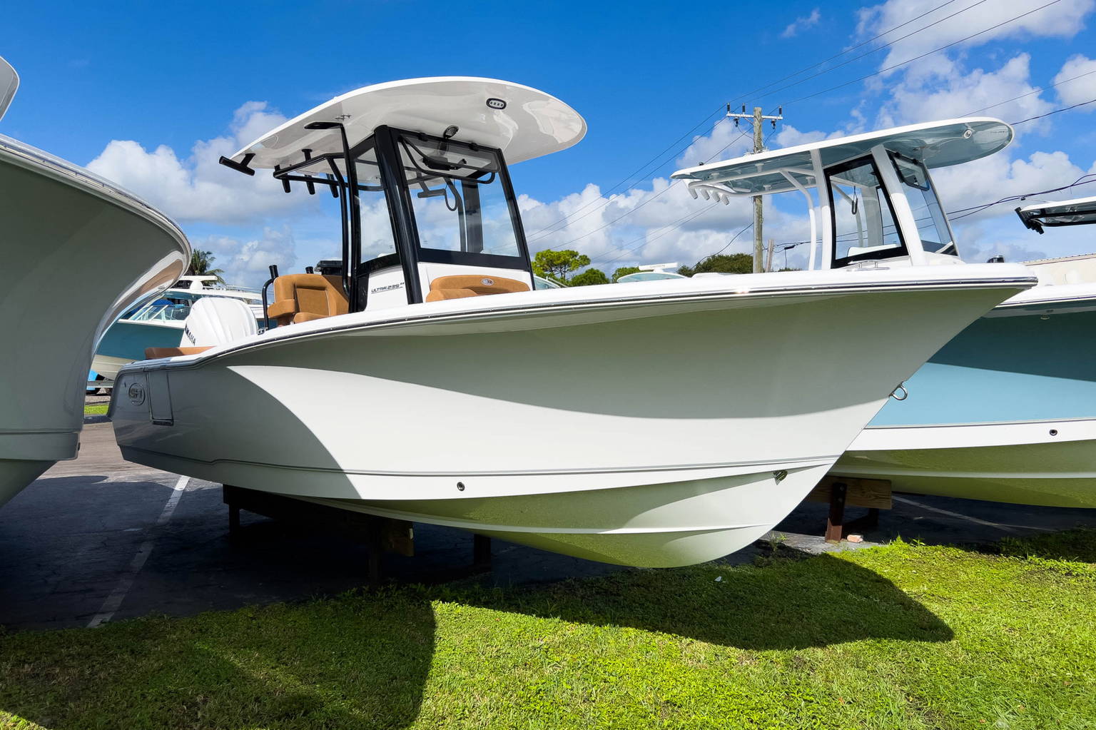 Alternative image of Sea Hunt Ultra 239 SE in West Palm Beach, FL