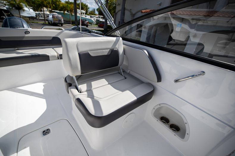 New 2022 Hurricane SunDeck OB SD 235 OB #7864 image 25