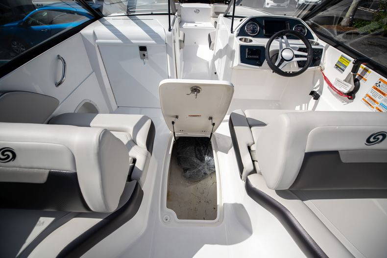 New 2022 Hurricane SunDeck OB SD 235 OB #7864 image 27