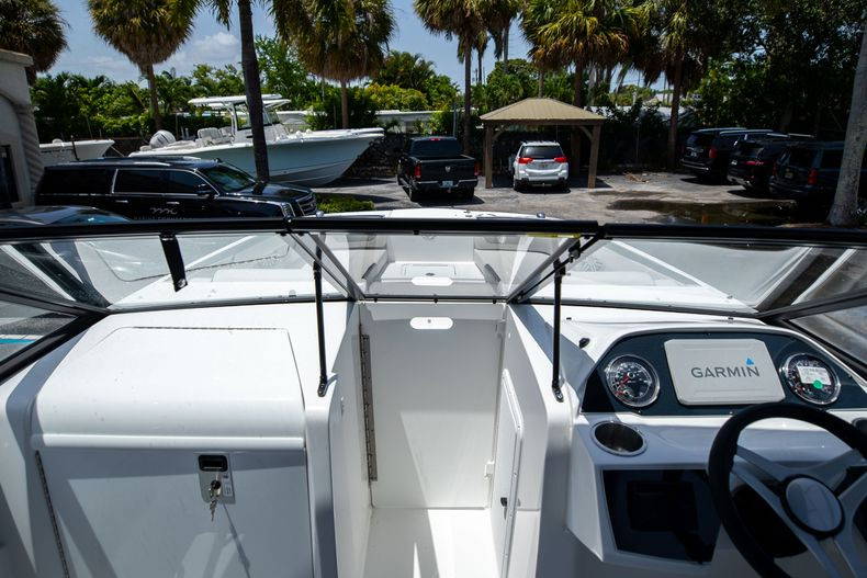 New 2022 Hurricane SunDeck OB SD 235 OB #8013 image 30