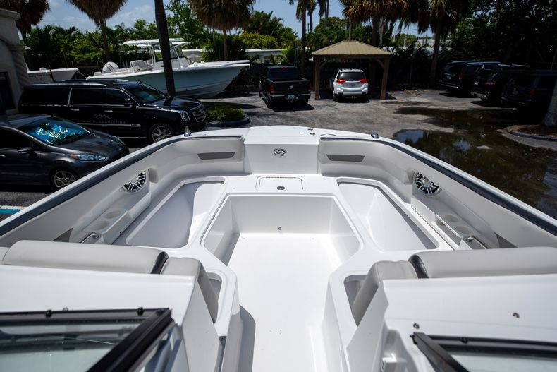 New 2022 Hurricane SunDeck OB SD 235 OB #8013 image 33