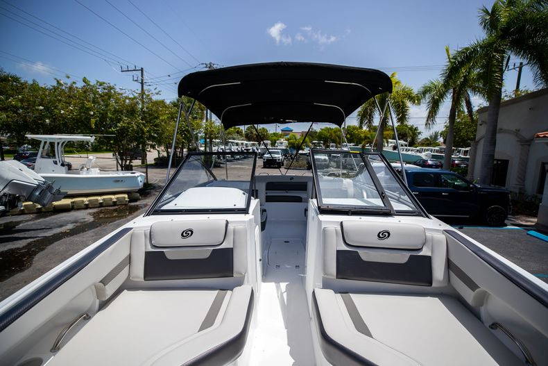 New 2022 Hurricane SunDeck OB SD 235 OB #8013 image 34
