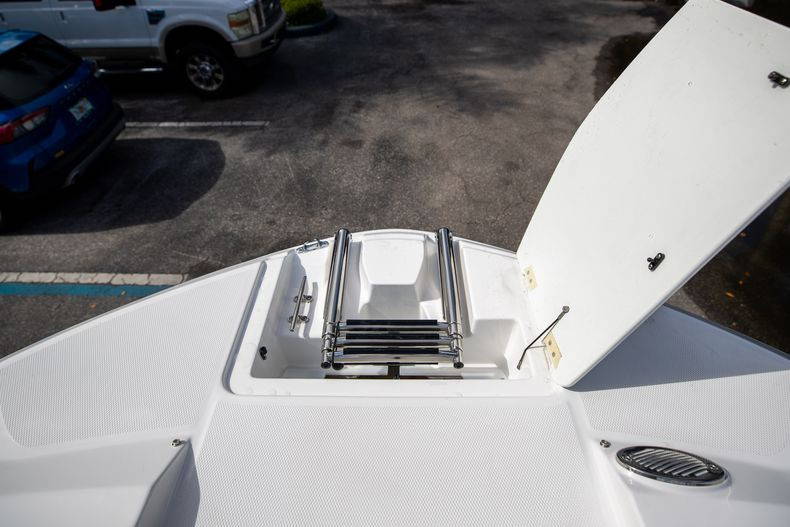 New 2022 Hurricane SunDeck OB SD 235 OB #7864 image 35