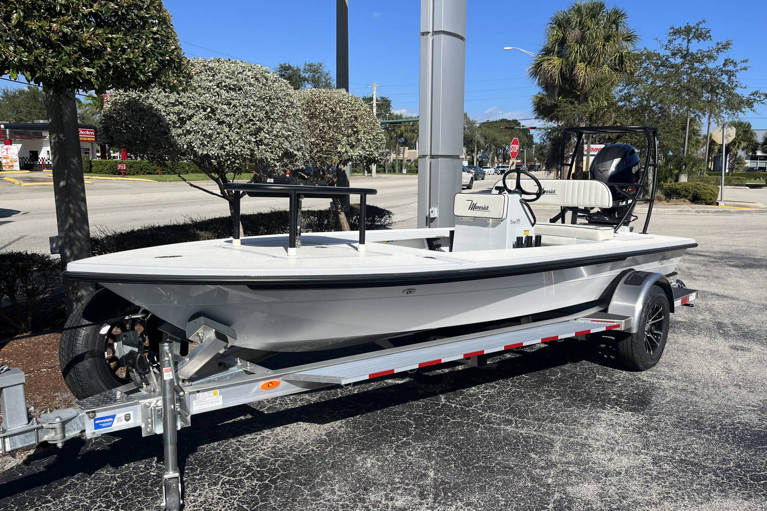 New 2024 Maverick 17 HPX-V #X003 image 2