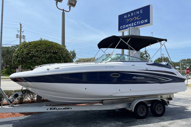New 2022 Hurricane SunDeck OB SD 2400 OB #6944 image 1