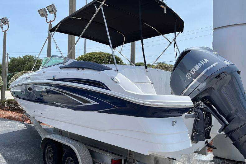New 2022 Hurricane SunDeck OB SD 2400 OB #6944 image 4