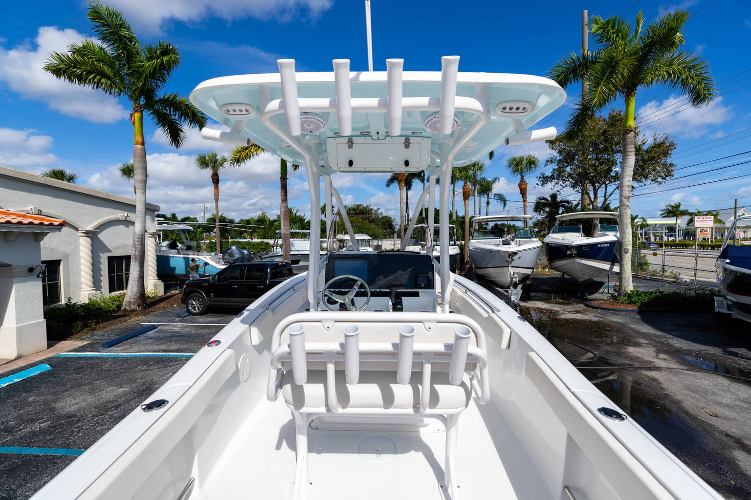 Alternative image of Sea Hunt Ultra 229 in West Palm Beach, FL