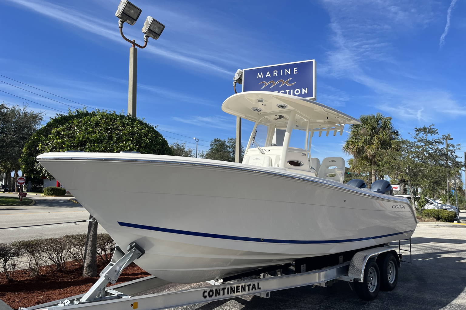 New 2023 Cobia 262 CC #C019 image 2