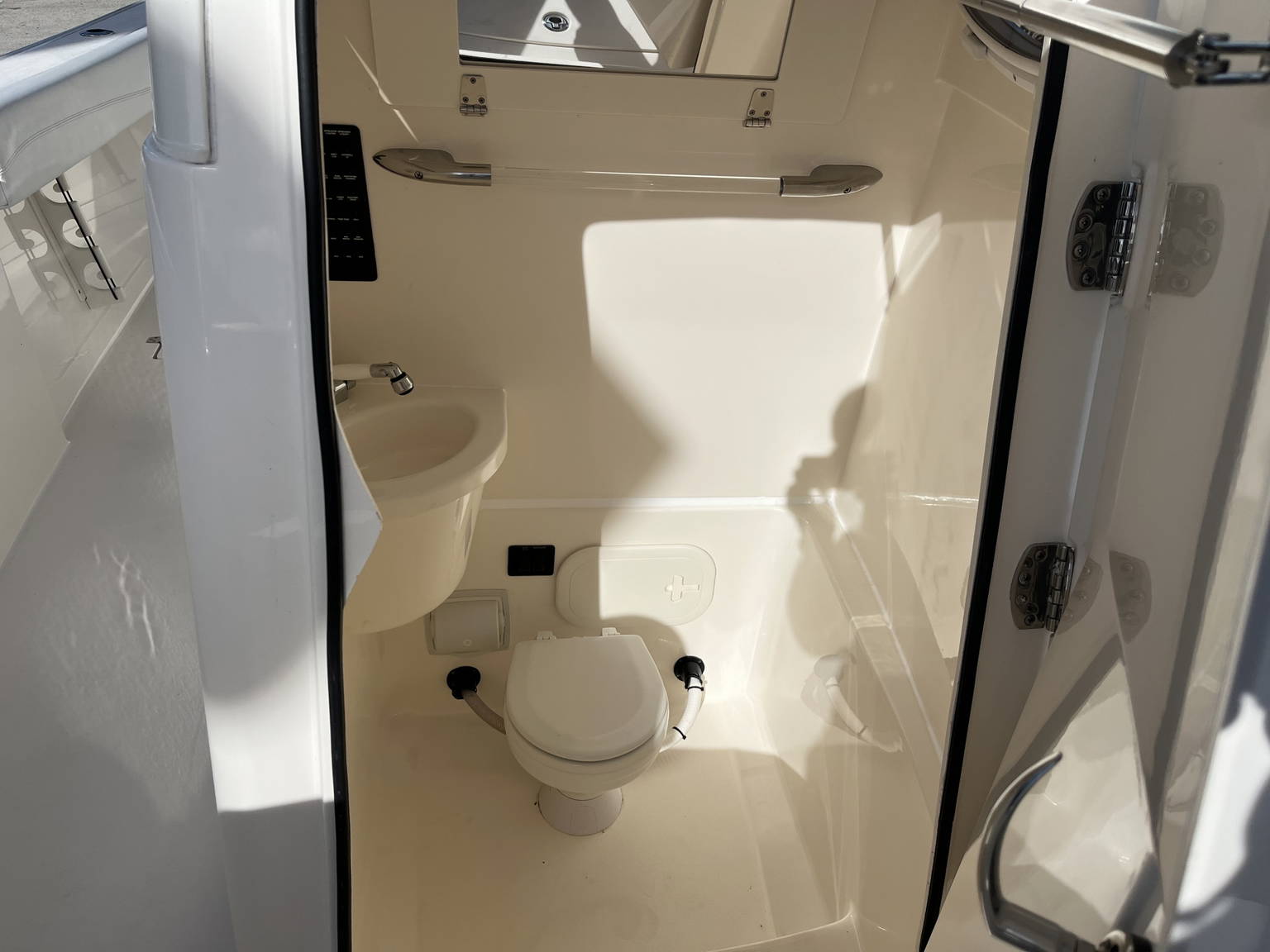 Alternative image of Cobia 262 CC in West Palm Beach, FL