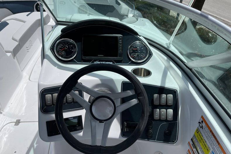 New 2022 Hurricane SunDeck OB SD 2400 OB #6944 image 10