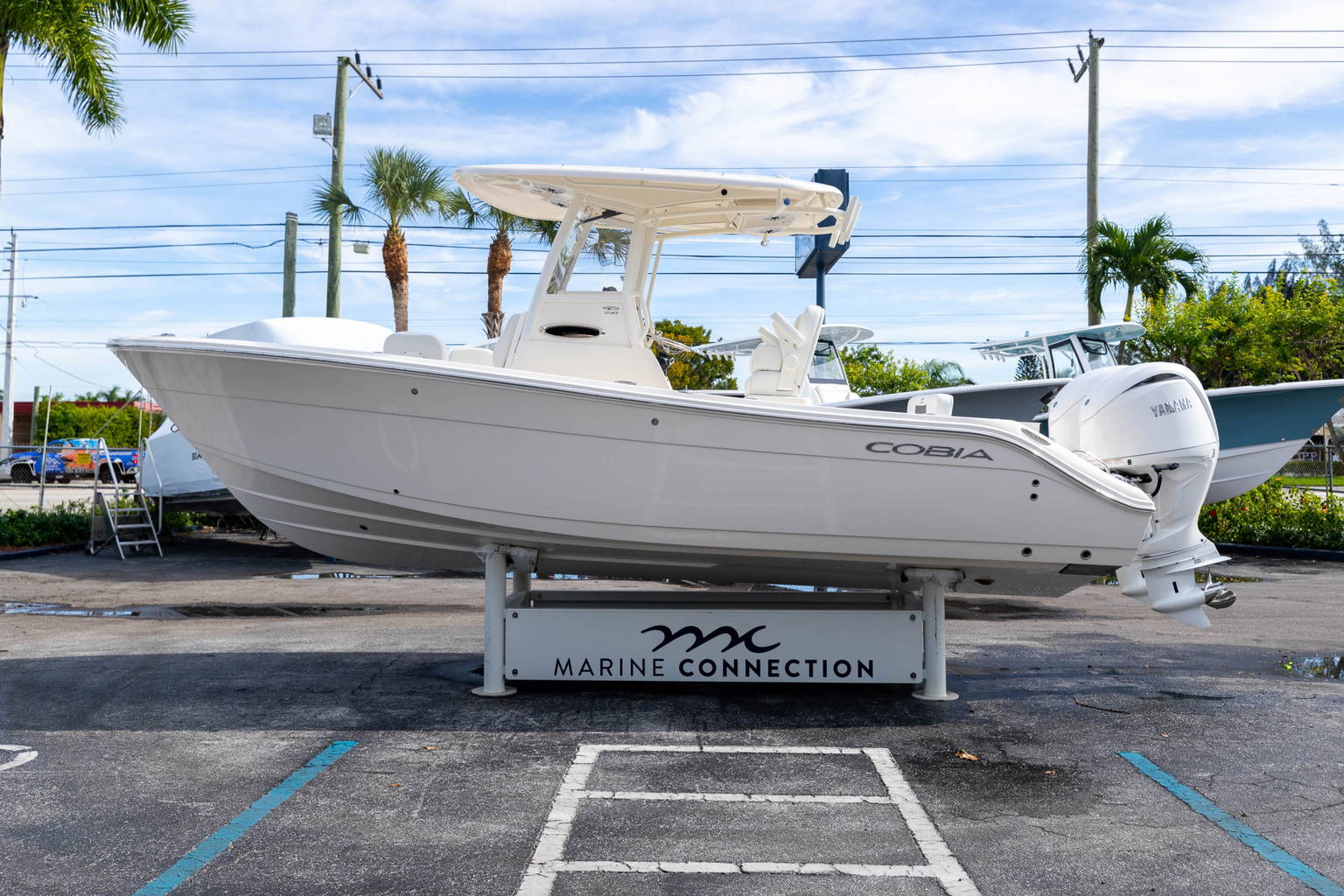 New 2024 Cobia 240 CC #B033 image 5