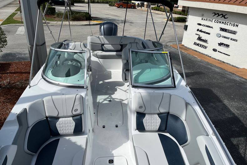 New 2022 Hurricane SunDeck OB SD 2400 OB #6944 image 14