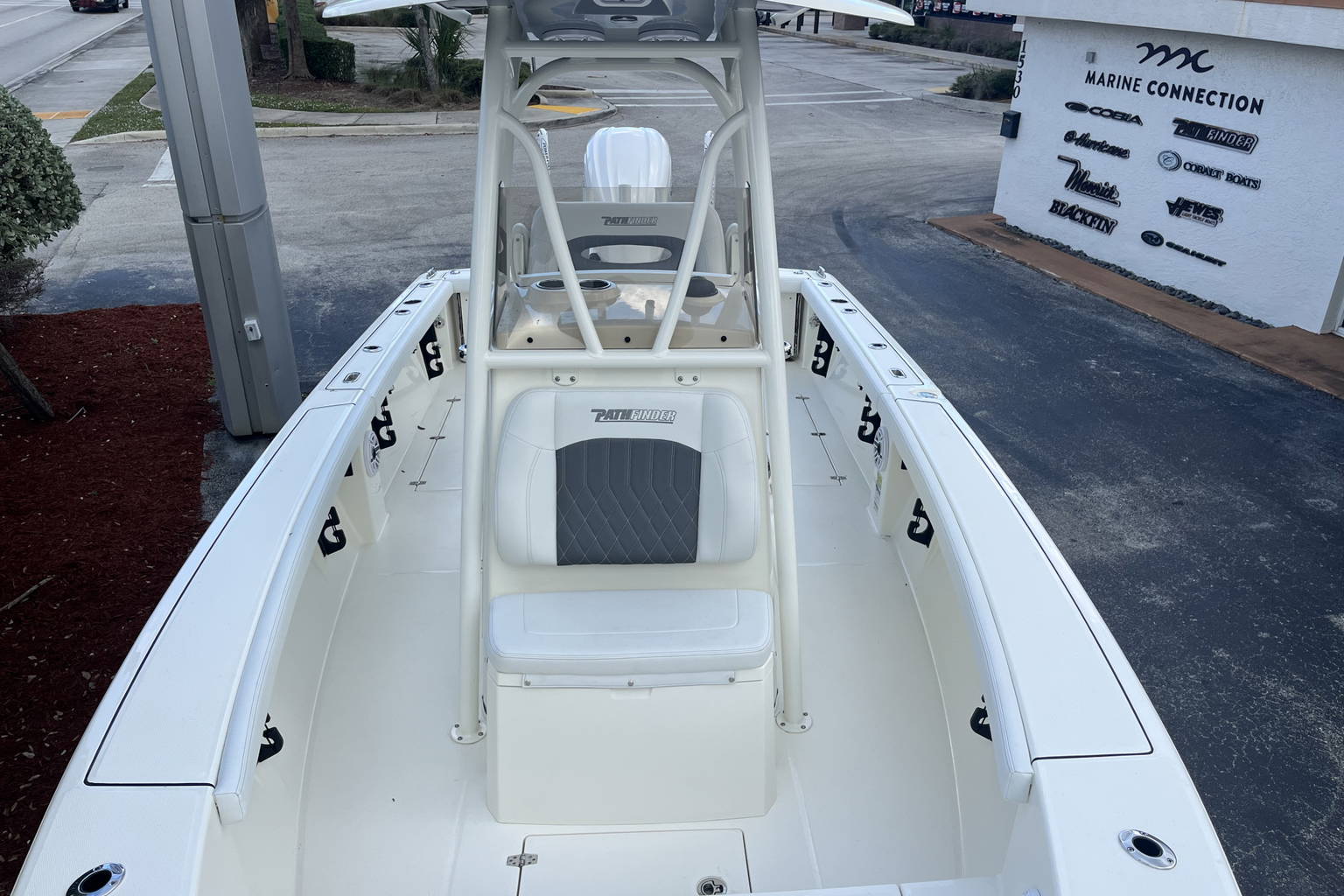 New 2024 Pathfinder 2400 Open #H027 image 17