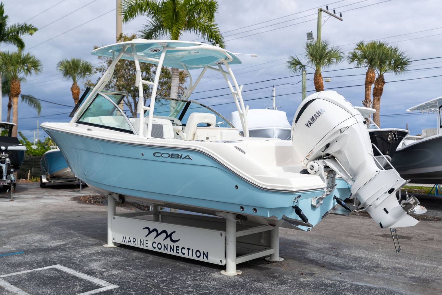 New 2023 Cobia 240 DC #E033 image 6