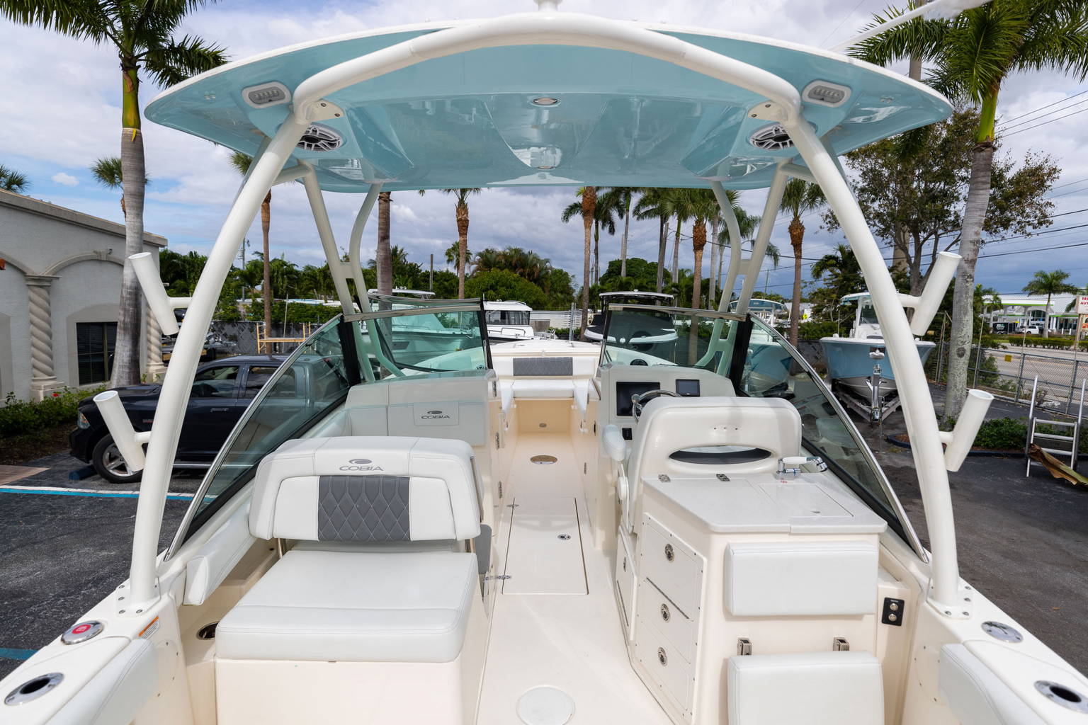 New 2023 Cobia 240 DC #E033 image 10