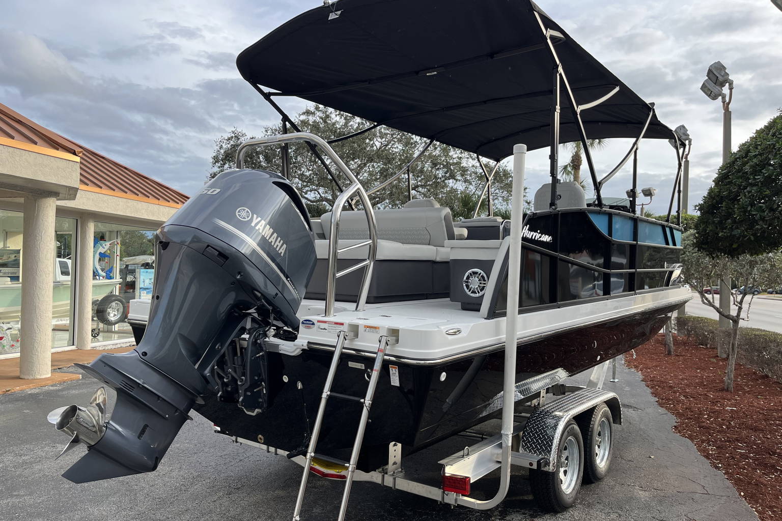 New 2024 Hurricane FunDeck 2360 SFL OB #6055 image 6