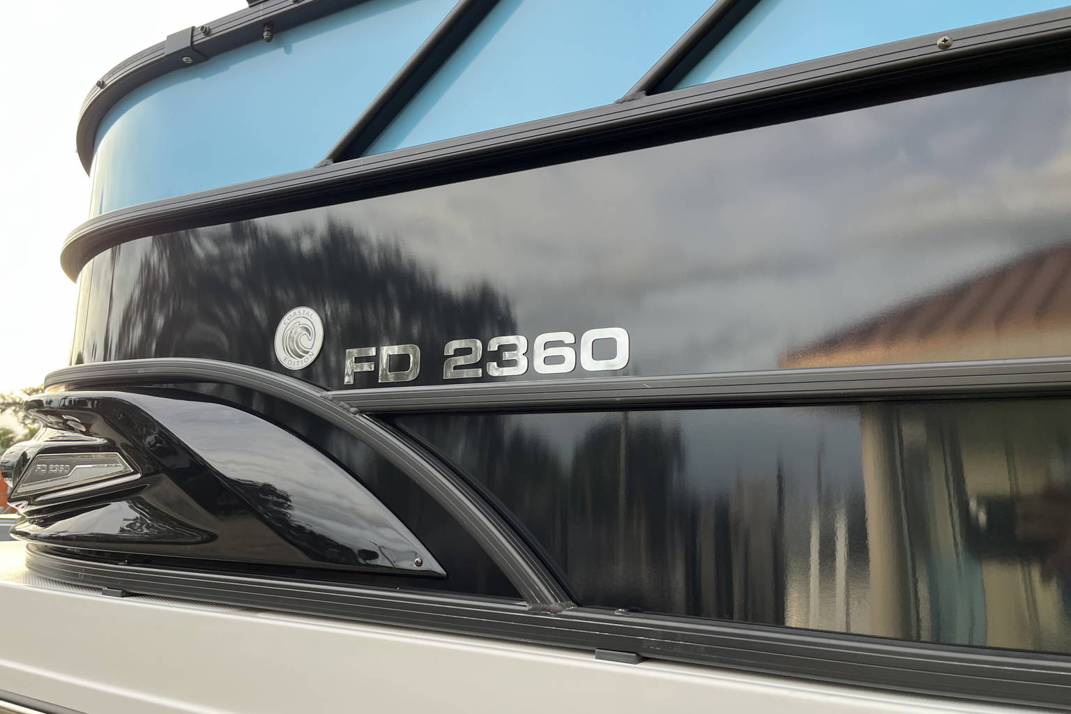 New 2024 Hurricane FunDeck 2360 SFL OB #6055 image 9