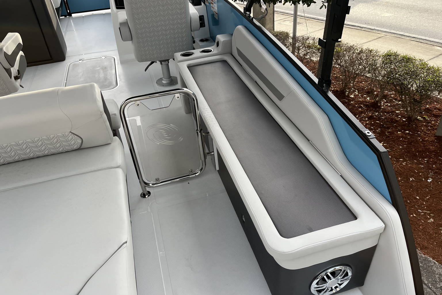 New 2024 Hurricane FunDeck 2360 SFL OB #6055 image 12