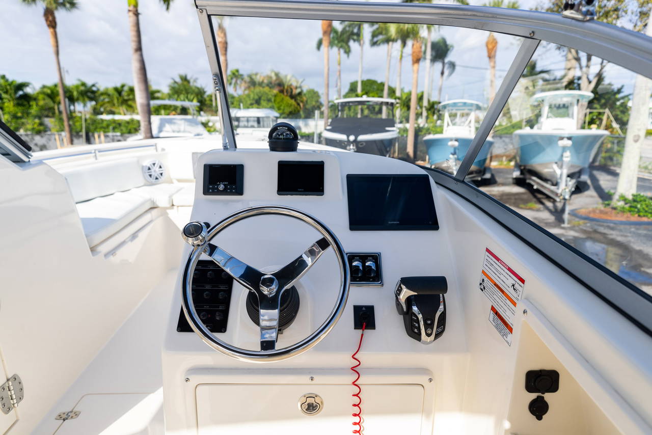Alternative image of Cobia 220 DC in Vero Beach, FL