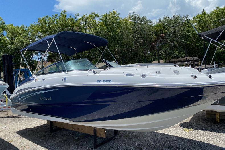 New 2022 Hurricane SunDeck OB SD 2400 OB #7203 image 1