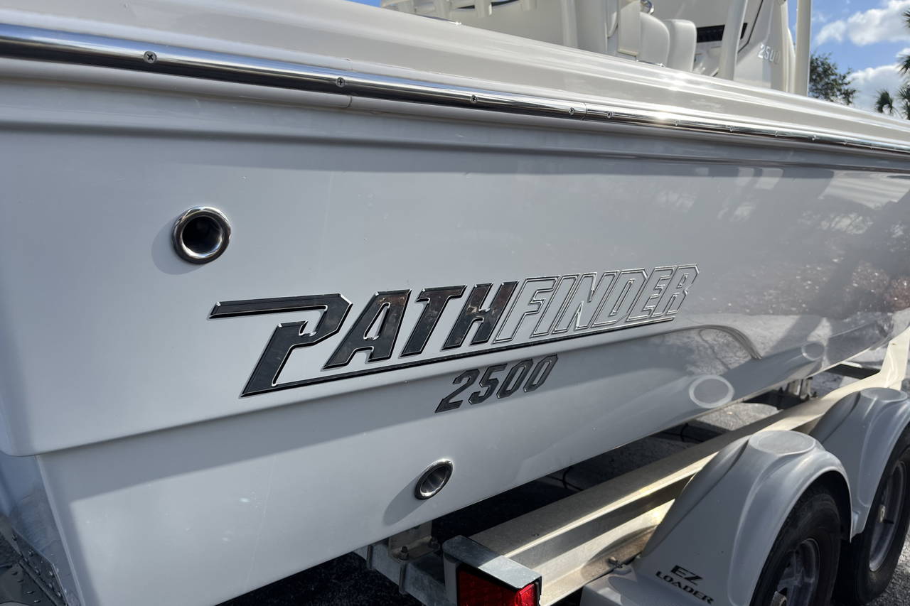 Alternative image of Pathfinder 2500 Hybrid in Vero Beach, FL