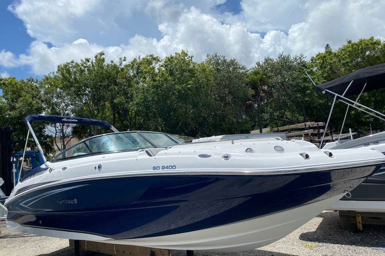 New 2022 Hurricane SunDeck OB SD 2400 OB #7203 image 3