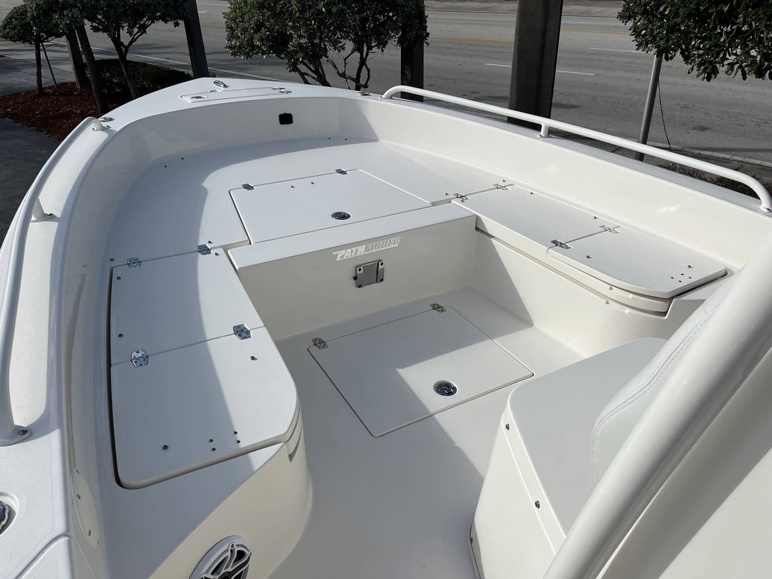 Alternative image of Pathfinder 2600 TRS in Vero Beach, FL