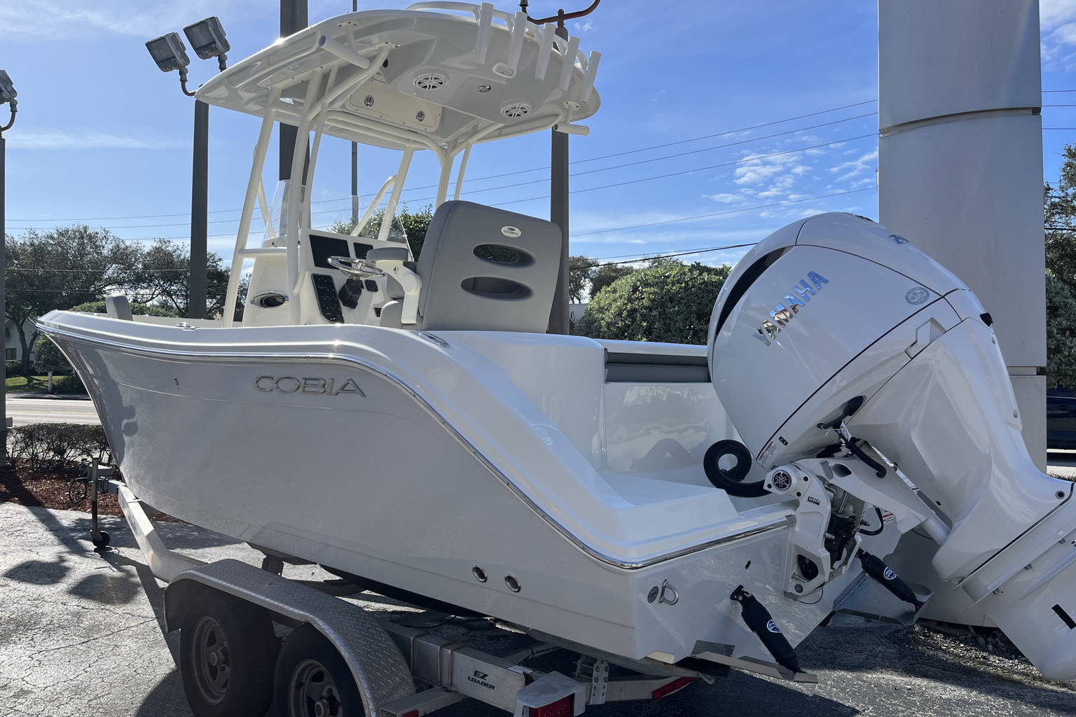 New 2024 Cobia 220 CC #X032 image 4
