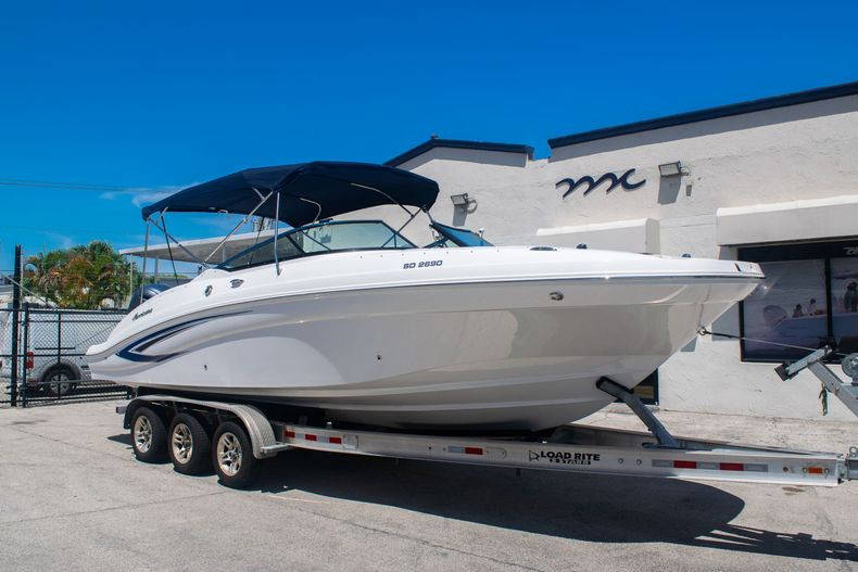 New 2022 Hurricane SunDeck SD 2690 OB #5582 image 2