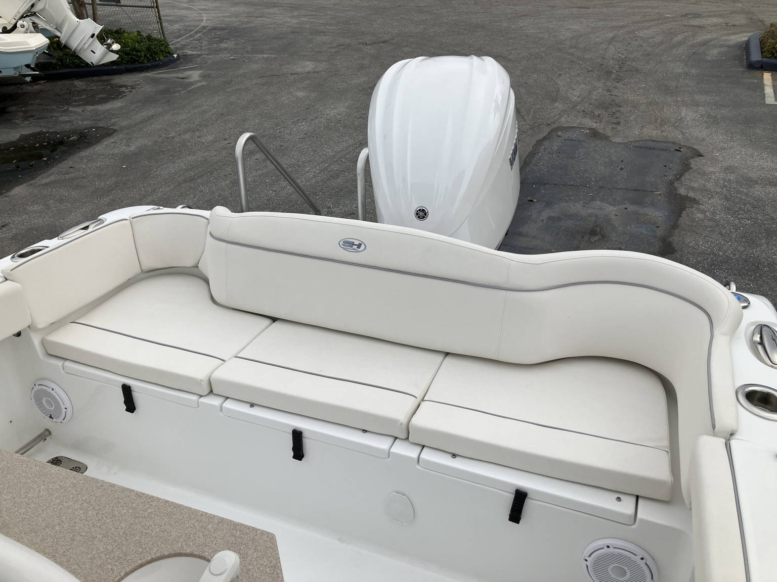 Alternative image of Sea Hunt Ultra 255 SE in West Palm Beach, FL