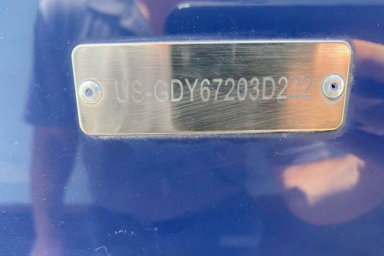 New 2022 Hurricane SunDeck OB SD 2400 OB #7203 image 22