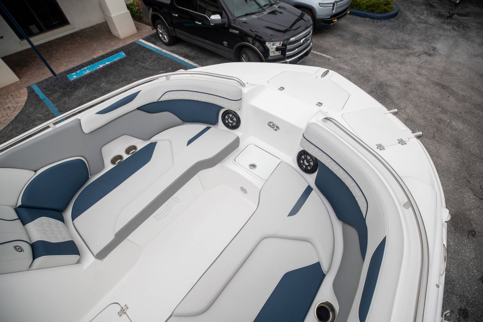 New 2023 Hurricane SunDeck 2200 OB #4955 image 11