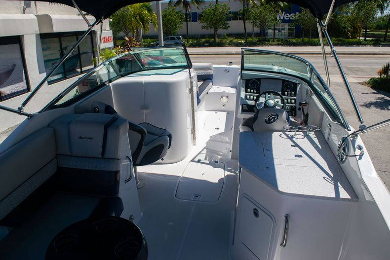 New 2022 Hurricane SunDeck SD 2690 OB #5582 image 11