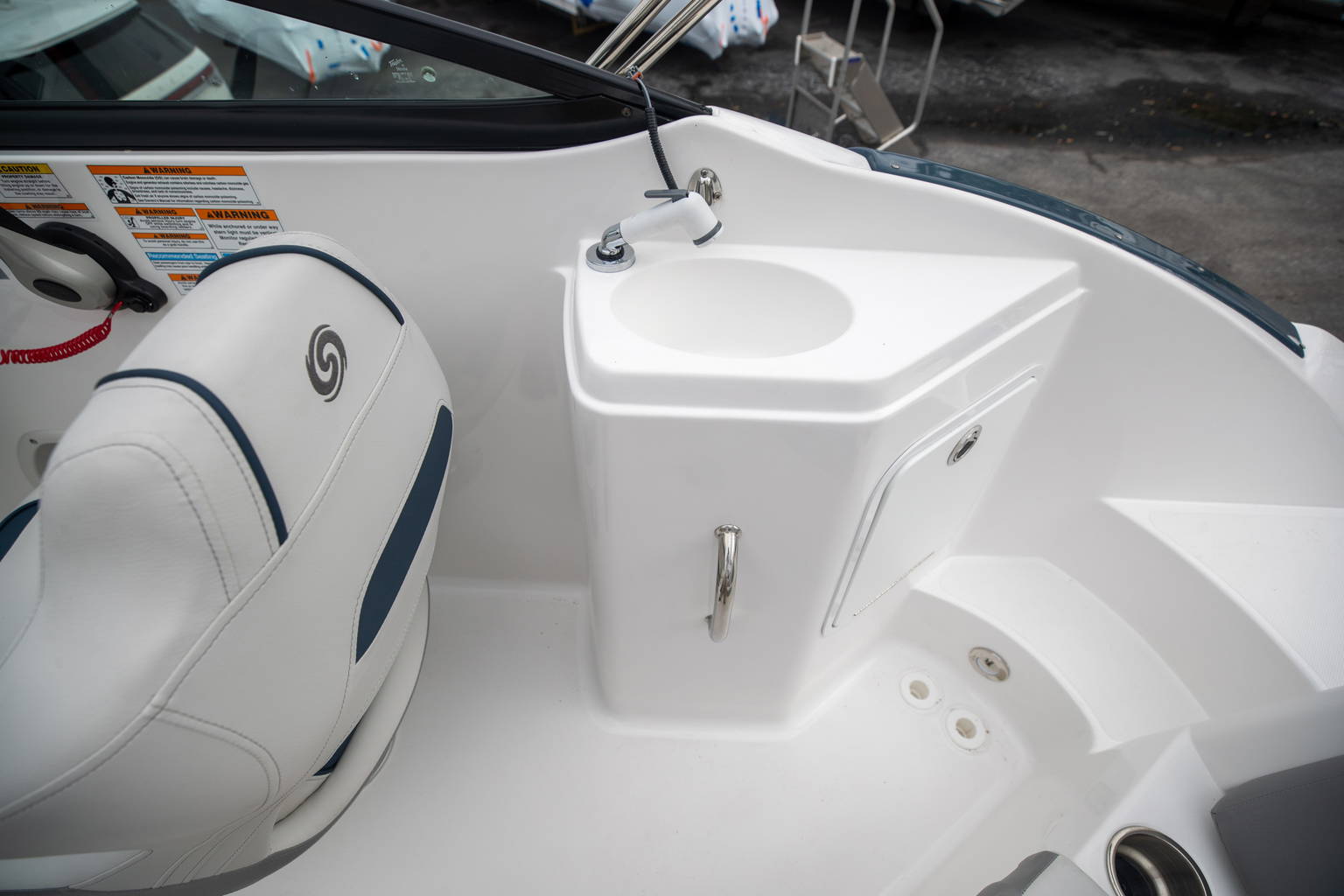 New 2023 Hurricane SunDeck 2200 OB #4955 image 34